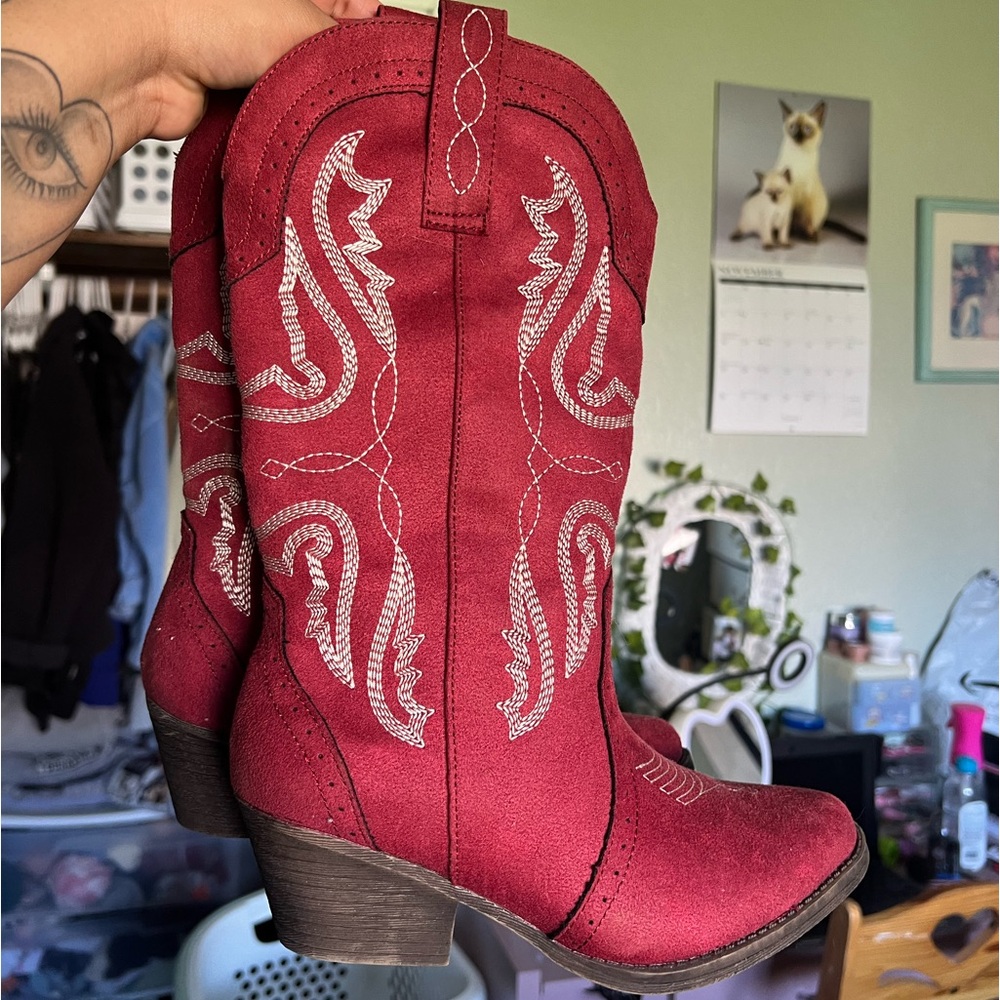 Red cowgirl boots